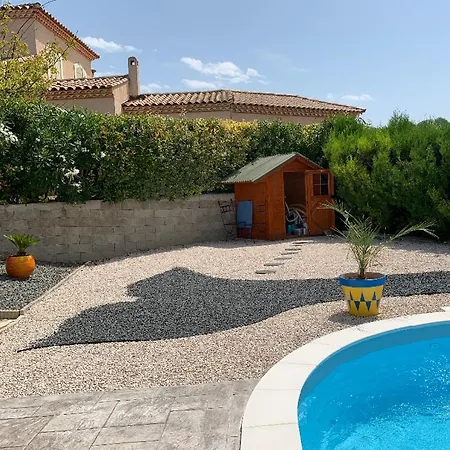 Avec Piscine فيلة *
