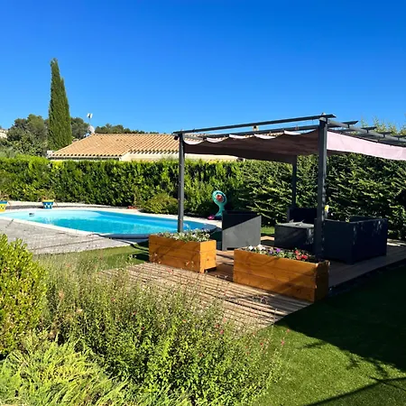 Avec Piscine